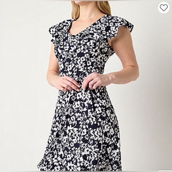 Perceptions Navy White Floral Dress (Bust 40”-42”
Waist 40”Length 36”) - Picture 5 of 7